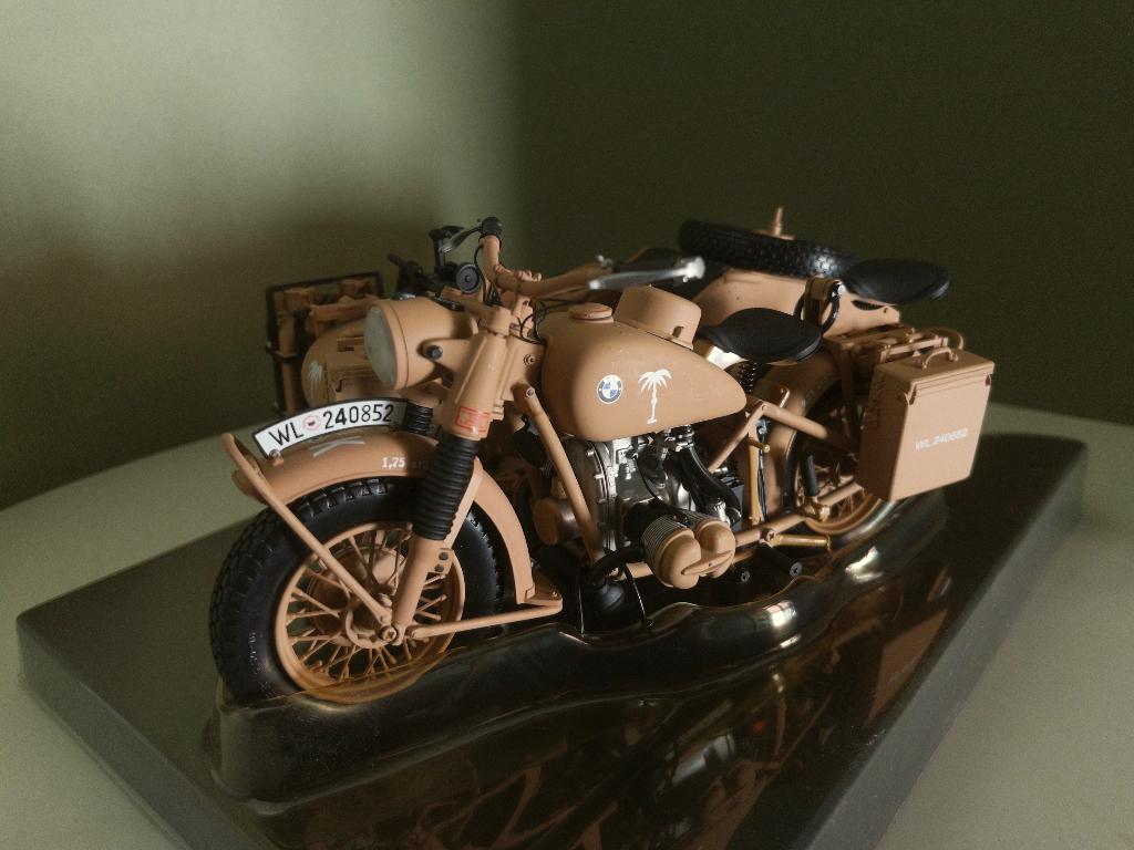 Maquette Schuco en métal à l'échelle 1:10 BMW R 75 side-car, Enlèvement ou Envoi, Comme neuf