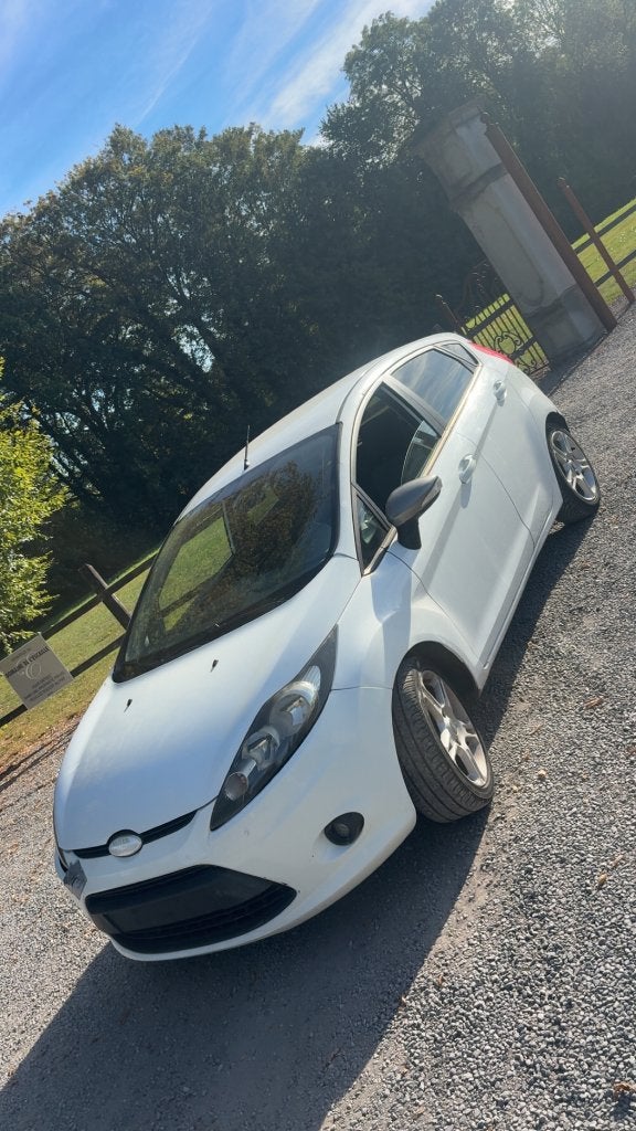 Ford fiesta, Auto's, Voorwielaandrijving, Stof, Zwart, 4 cilinders