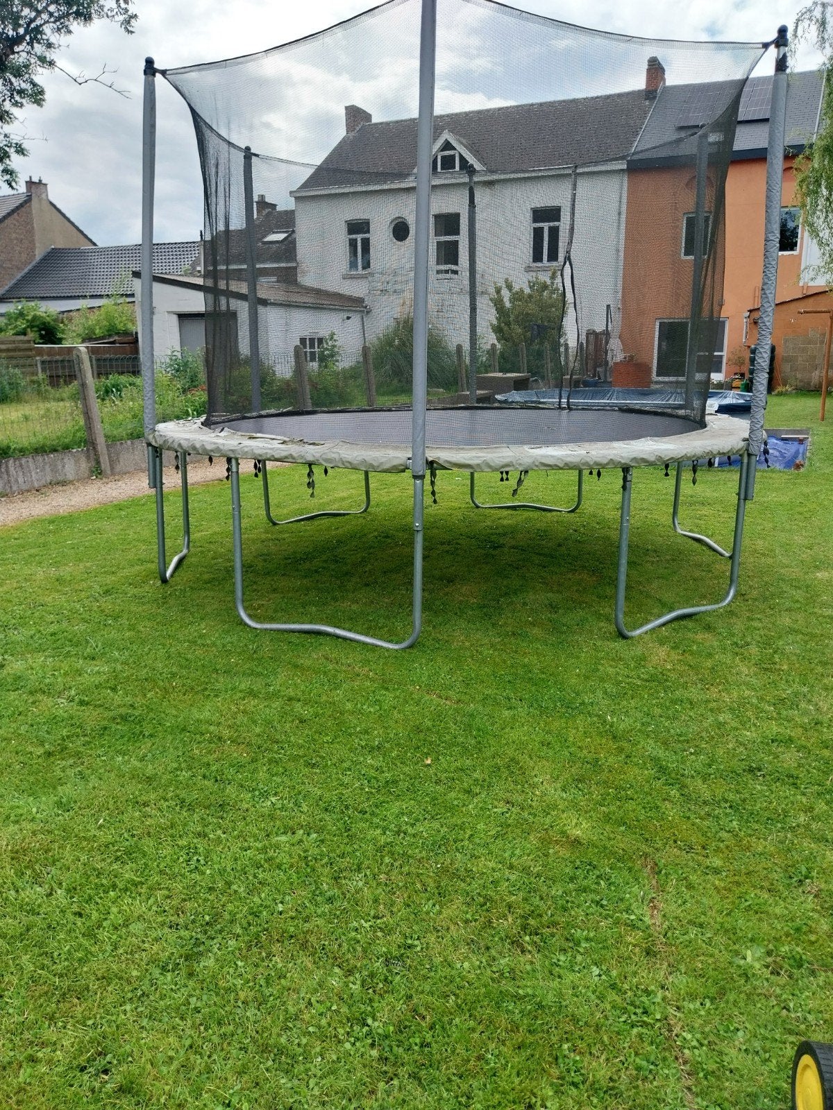 Trampoline decathlon 4m, Enfants & Bébés, Jouets | Extérieur | Trampolines, Enlèvement