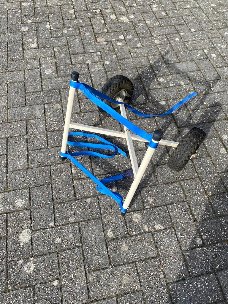 Chariot pliable pour transport planche a voile /surf, Sports nautiques & Bateaux, Enlèvement, Utilisé, Autres types