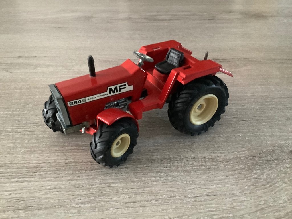 Tracteur miniature Massey Ferguson (Siku) (échelle 1/32), Enlèvement ou Envoi, Utilisé, Tracteur et Agriculture, SIKU
