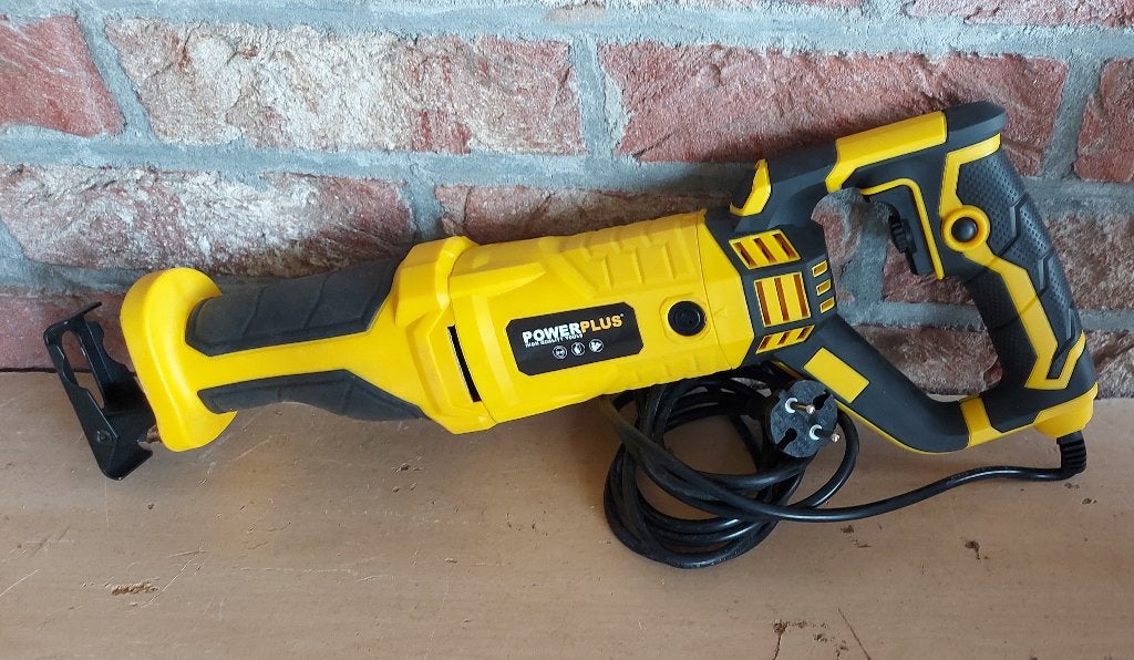 RECIPRO ZAAG 920W POWERPLUS, Doe-het-zelf en Bouw, Ophalen, Gebruikt, 600 tot 1200 watt, Powerplus
