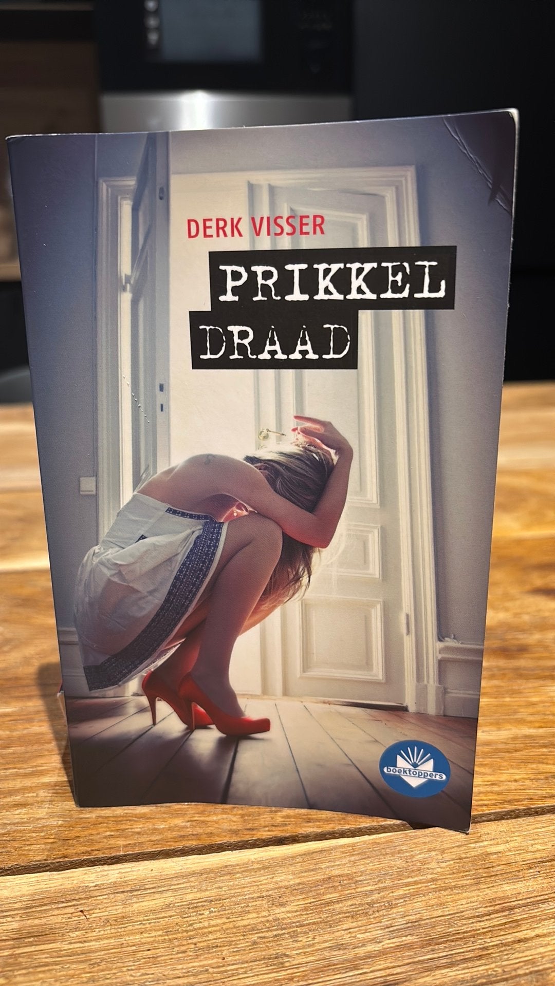 Prikkeldraad, Boeken, Ophalen of Verzenden, Gelezen