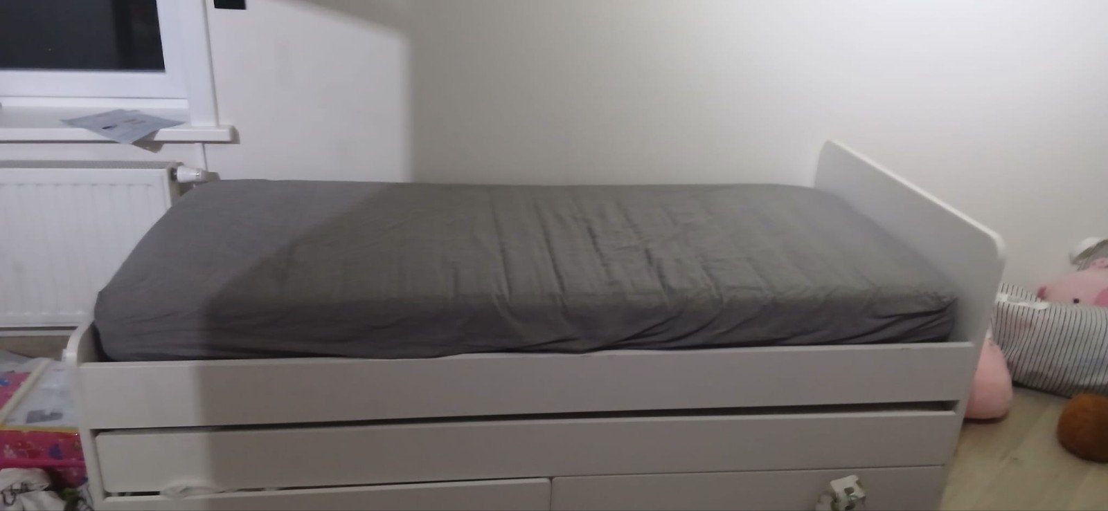 Bed met logeerbed, Ophalen
