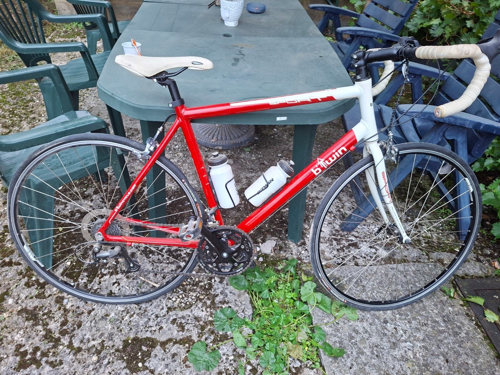 Vélo de route B'Twin sport 28 pouces 24 vitesses, Vélos & Vélomoteurs, Autres marques, Frein sur jante, Comme neuf, Enlèvement