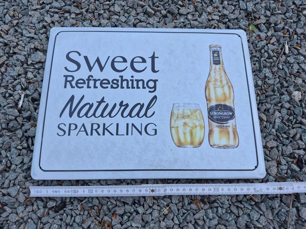 Strongbow metalen reclamebord, Enlèvement, Comme neuf, Panneau, Plaque ou Plaquette publicitaire, Autres marques