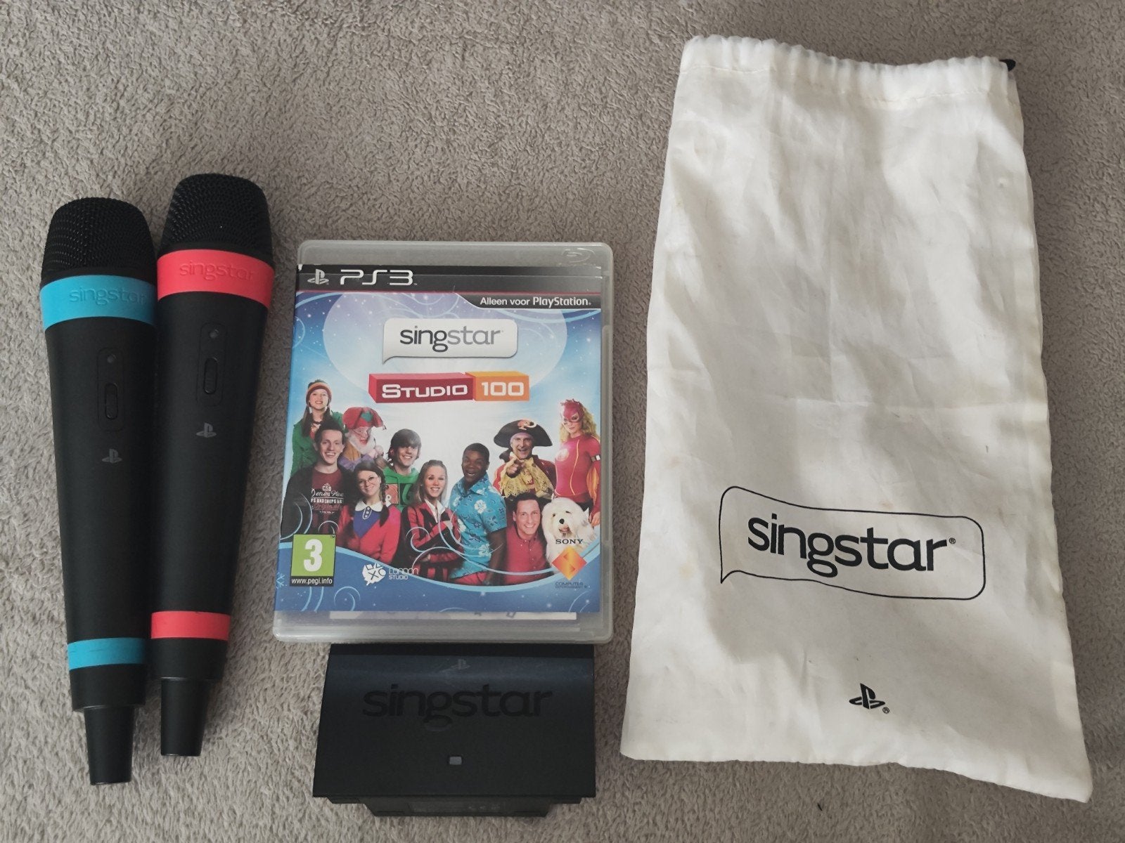 Singstar Studio 100+ PS3-microfoon, Ophalen