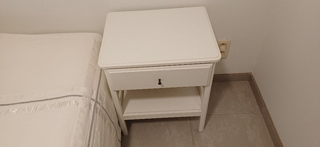 nachtkastje met lade ikea, Huis en Inrichting, Ophalen, 55 tot 70 cm, Zo goed als nieuw, 45 tot 65 cm