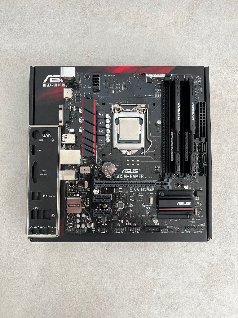 ASUS B85M-GAMER moederbord + i7-4770 + 16GB RAM + Koeler, Computers en Software, DDR3, Ophalen of Verzenden, Zo goed als nieuw