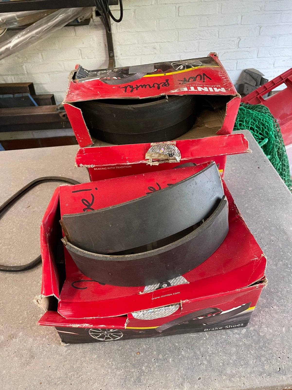 Laro 109 remschoenen en brandstoftanks, Enlèvement, Utilisé, Pièces Oldtimer ou Ancêtre