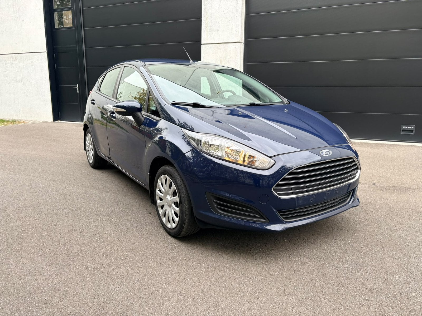 Ford fiesta 1.2benzine 120000km Airco, Auto's, Voorwielaandrijving, Stof, 4 cilinders, Blauw