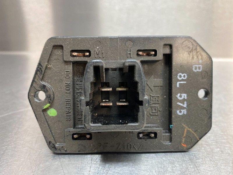 KACHELWEERSTAND Suzuki Alto (GF) (01-2009/-), Gebruikt, Suzuki