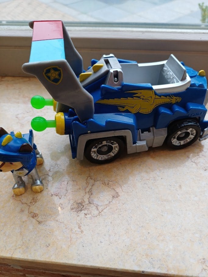 paw patrol Rescue Knight auto die schiet met popje, Kinderen en Baby's, Ophalen