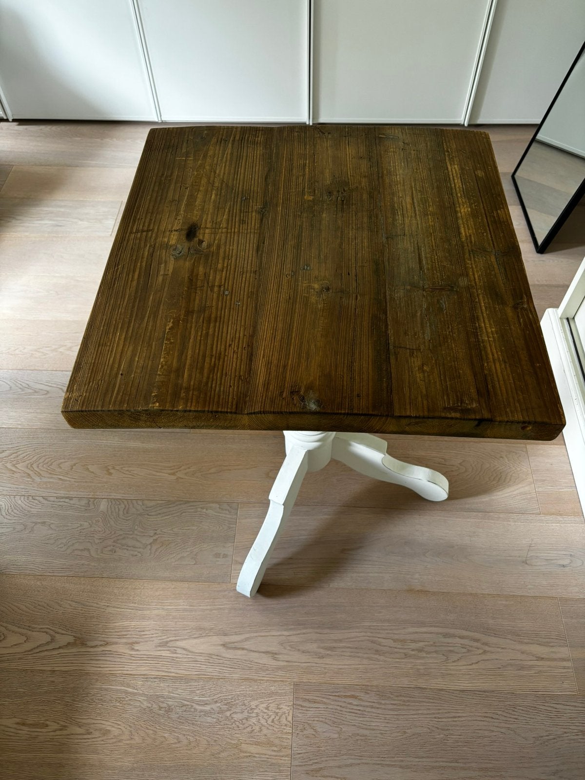 Bijzettafel, Enlèvement