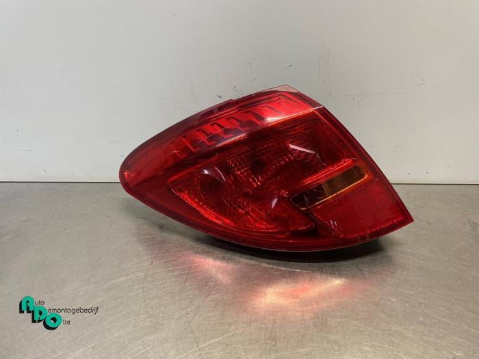 Achterlicht links van een Opel Meriva (Meriva B 10-), Gebruikt, -, -, Opel