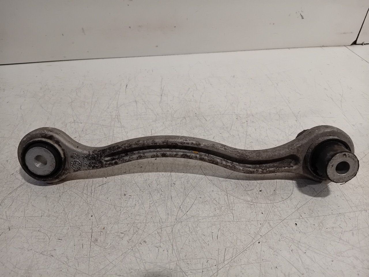 Draagarm rechts achter Mercedes-Benz C-Klasse, Onderdelen@venauto.nl, Van der Ven Autorecycling B.V., Gebruikt, Ettenseweg 76, 4706 PB Roosendaal, The Netherlands