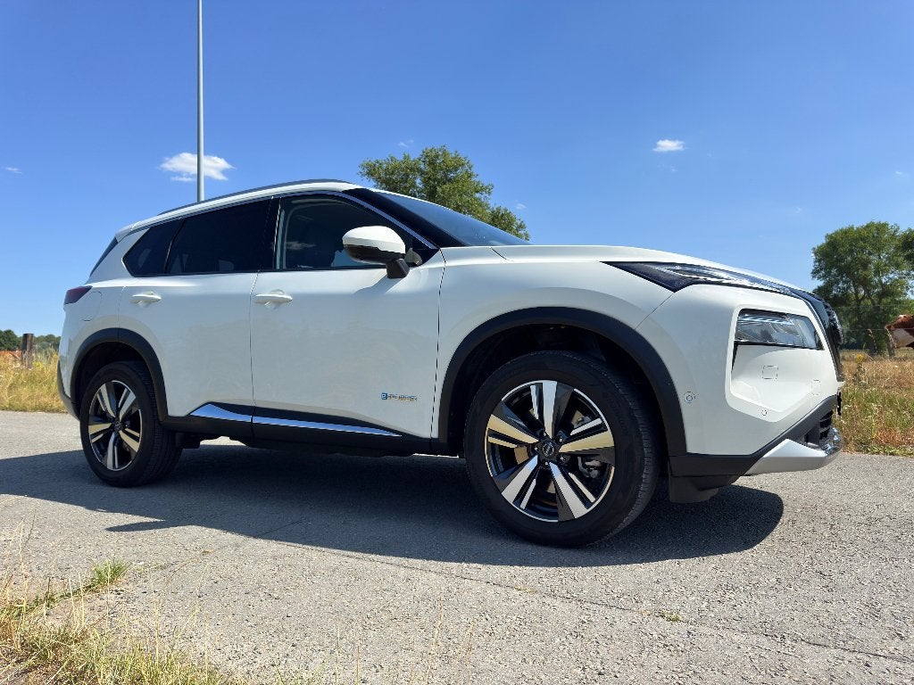 Nissan X-trail E-Power Tekna Full option. Amper 4000km., Auto's, Nissan, Wit, Leder, SUV of Terreinwagen, Te koop