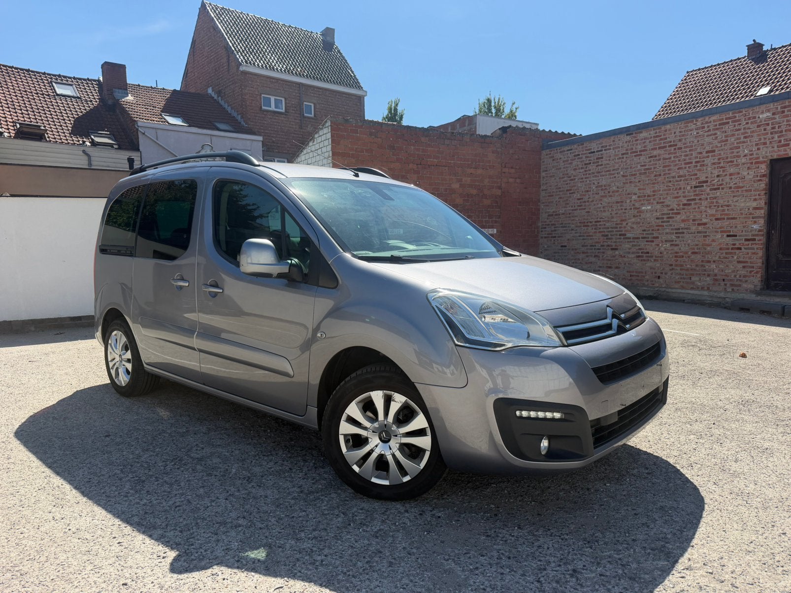 Citroën Berlingo 1.6 Essence 2016 140 000 km — climatisation, Autos, Achat, Euro 6, Entreprise, Berlingo