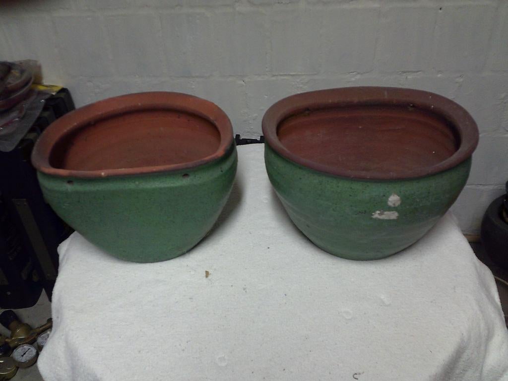 2 terracotta muurbloempotten, Tuin en Terras, 25 tot 40 cm, Ophalen of Verzenden, Zo goed als nieuw, Minder dan 40 cm