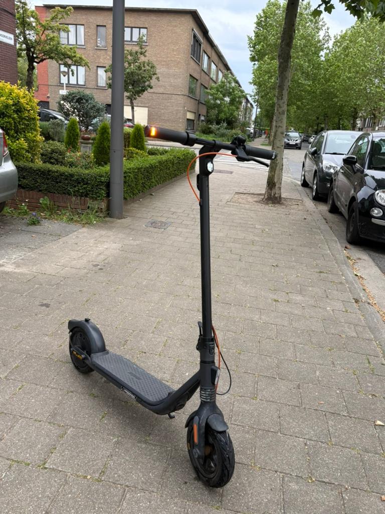 Ninebot f2 pro werkt perfect, Fietsen en Brommers, Ophalen of Verzenden