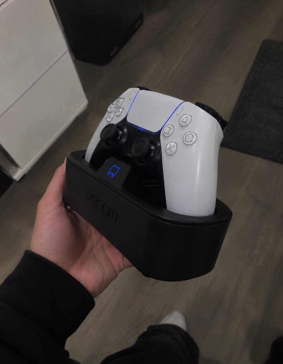 Ps5 controller met oplaad station, Games en Spelcomputers, Ophalen of Verzenden, Zo goed als nieuw, Controller, Sony PlayStation