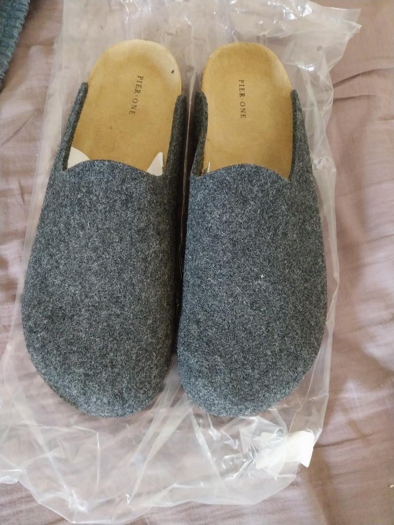 Chaussons Pier One taille 48, Vêtements | Hommes, Chaussures, Neuf, Enlèvement ou Envoi, Autres couleurs, Pier One