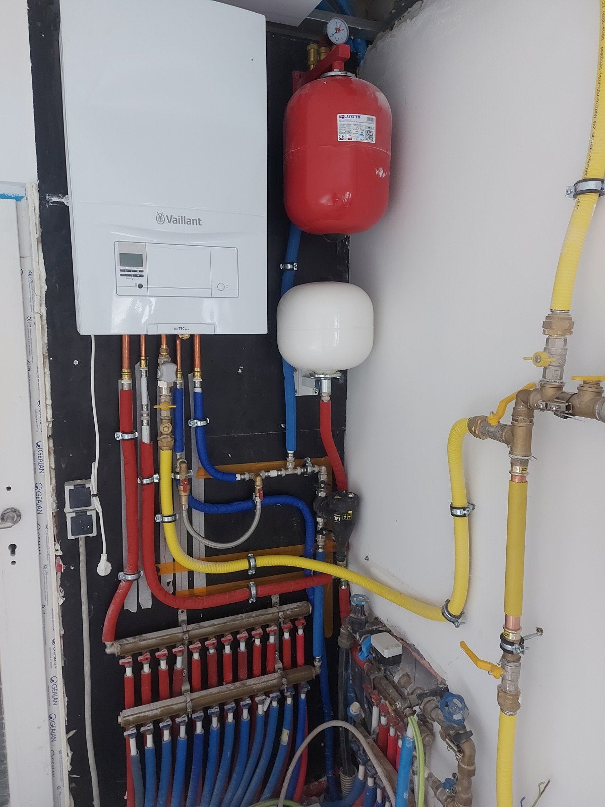 #chauffagistes #electricien #plomberie 0492363428, Doe-het-zelf en Bouw, Laskappen, Ophalen of Verzenden