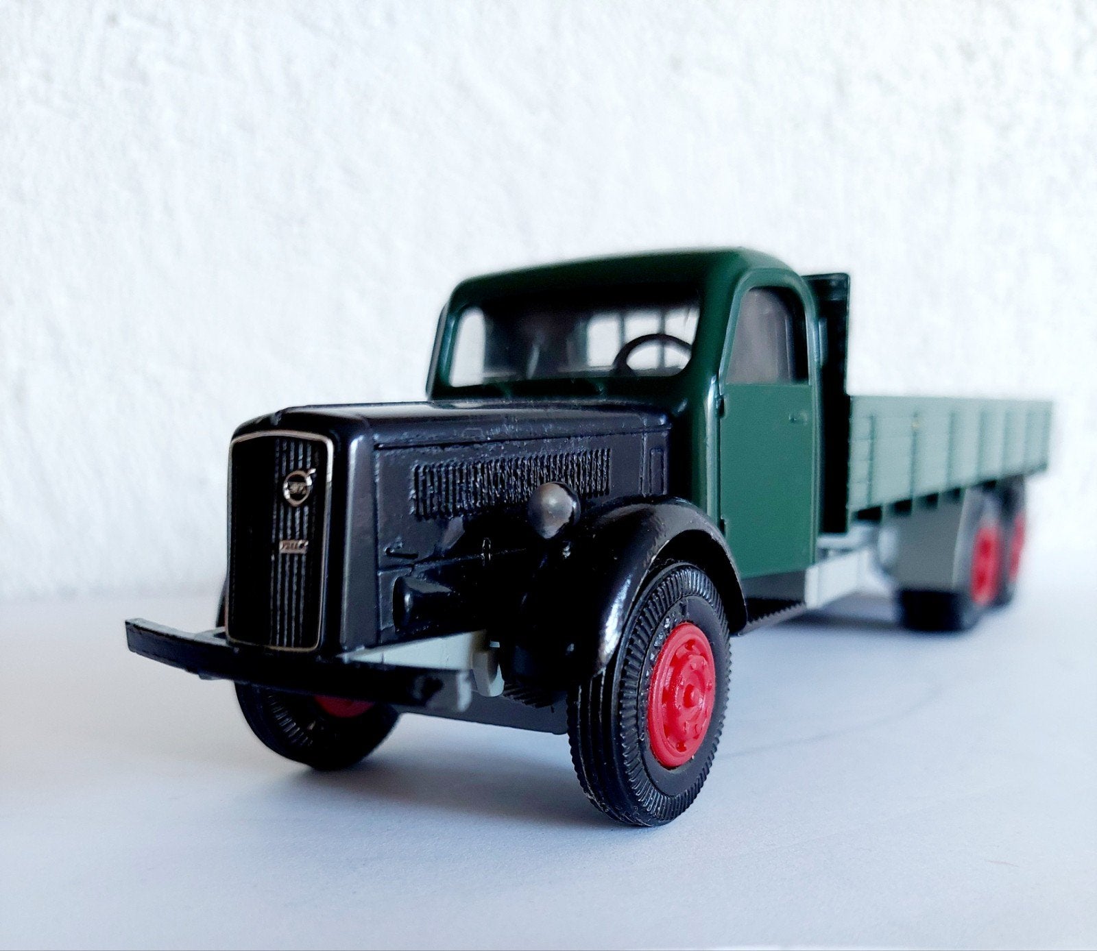 CONRAD- VOLVO Titan, 1949, Envoi, Conrad