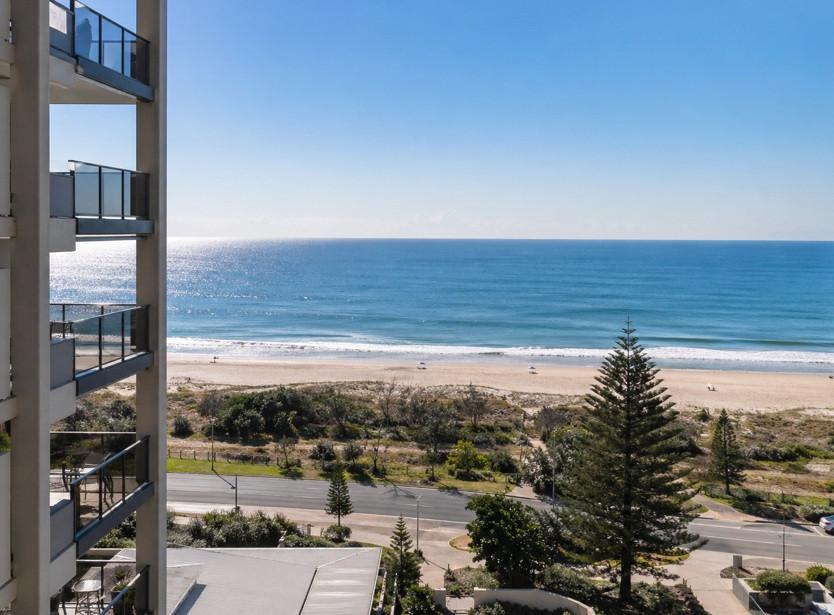 We ZOEKEN groot appartement aan de kust (niet voor vakantie), Immo