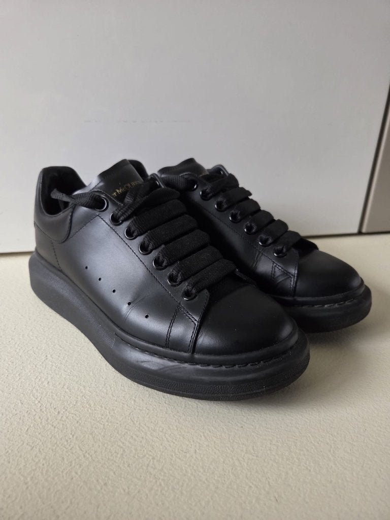 Prix d'achat des baskets Alexander MQ Queen : 500 euros, Enlèvement ou Envoi, Comme neuf, Baskets, Noir