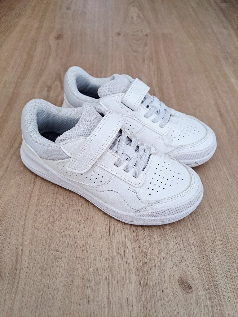 Sportschoenen witte zool maat 31, Ophalen, Meisje, Sportschoenen, Zo goed als nieuw