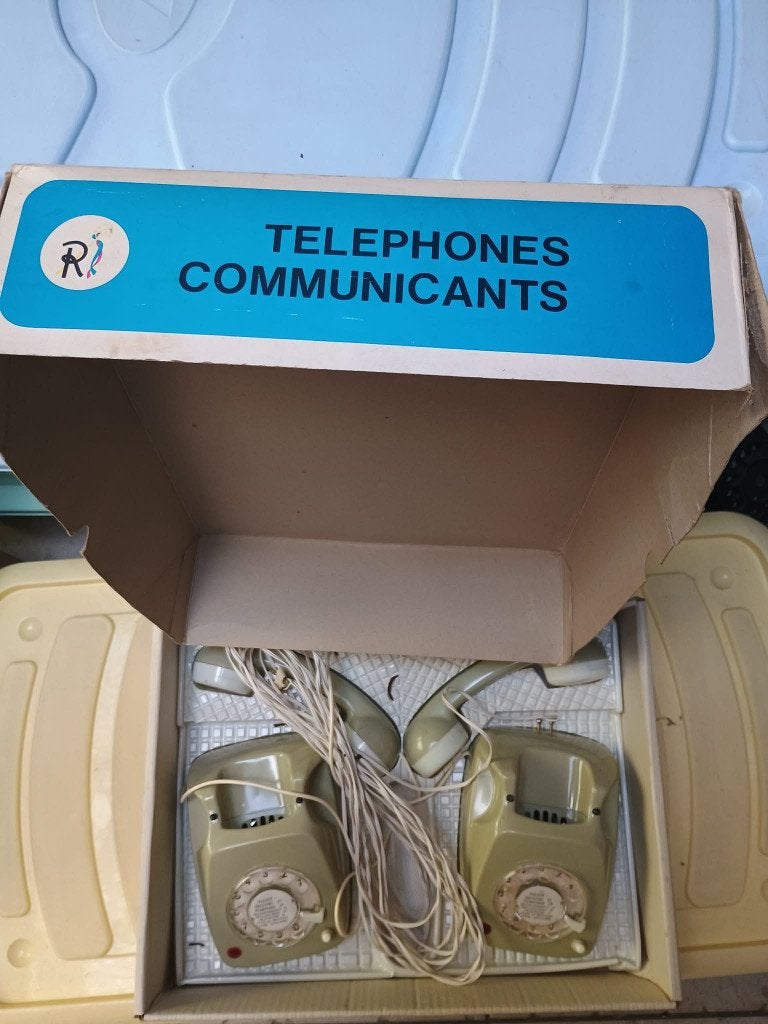 Ancien coffret de Téléphones Communicants – Avec boîte, Enlèvement, Utilisé