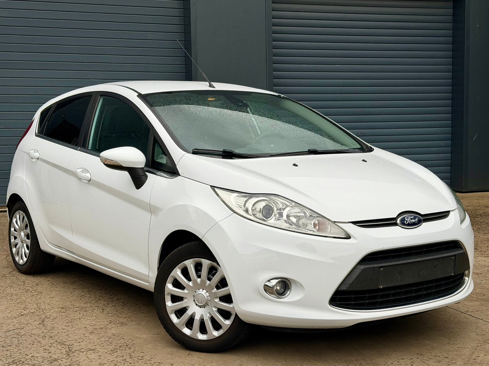 Ford Fiesta 1.25i Titanium Pakket 1 JAAR Garantie, Autos, 1242 cm³, Euro 5, Entreprise, Garantie prolongée