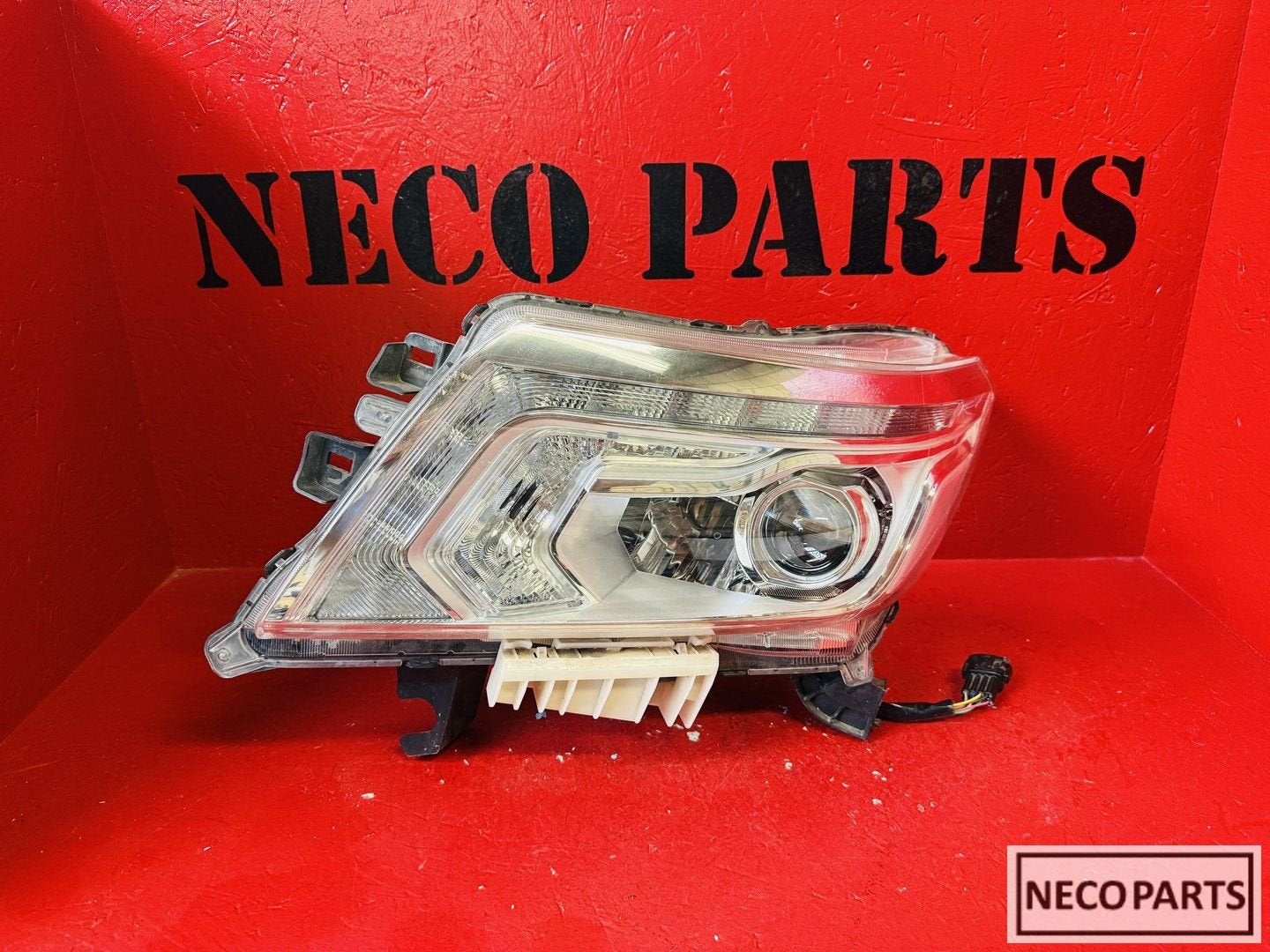 NISSAN NAVARA FULL LED KOPLAMP ORIGINEEL ALLES LEVERBAAR !!!, Gebruikt, -, -, Ophalen of Verzenden