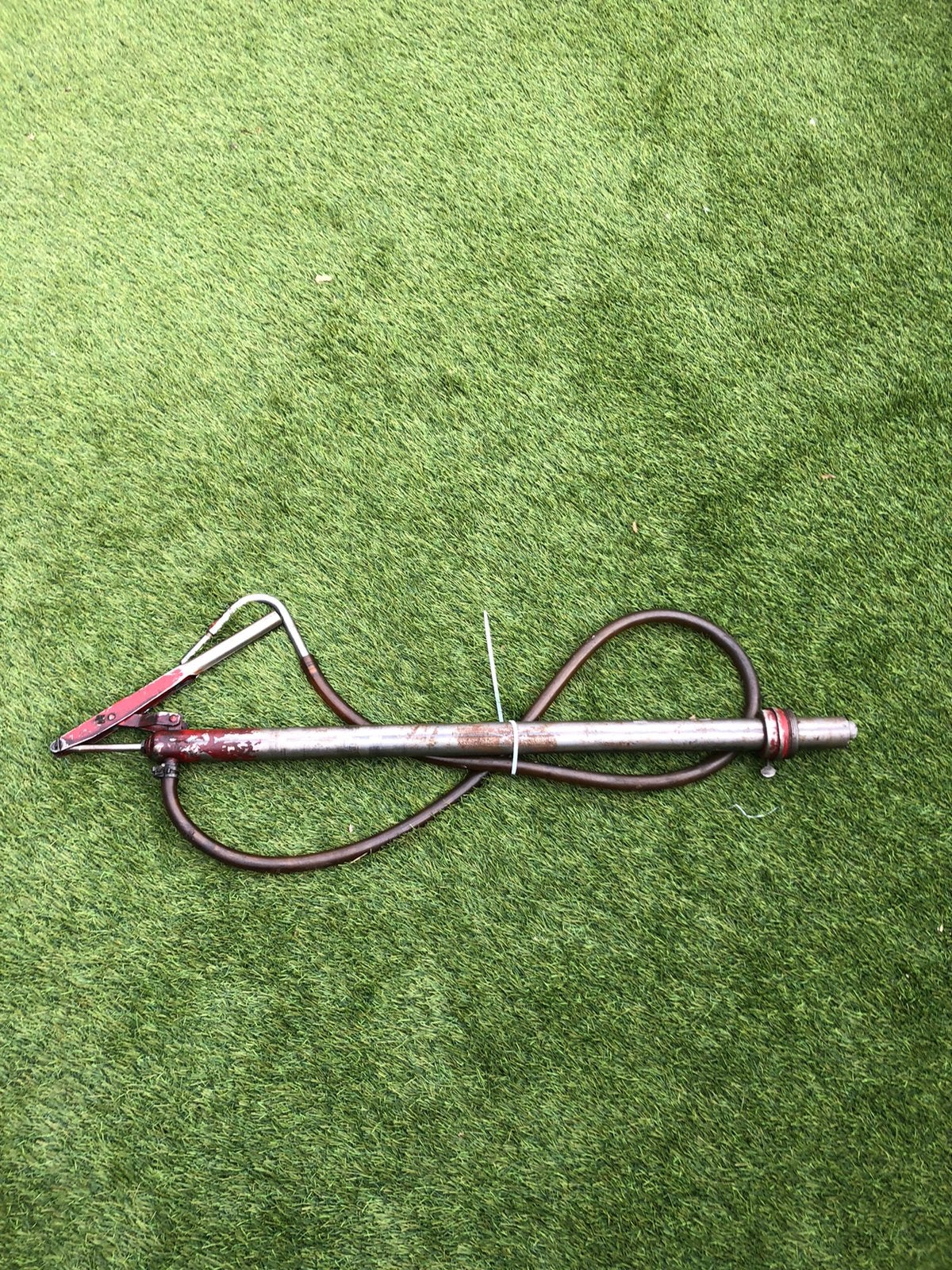 Handpomp voor het verpompen van olie uit een vat, Ophalen, Zo goed als nieuw