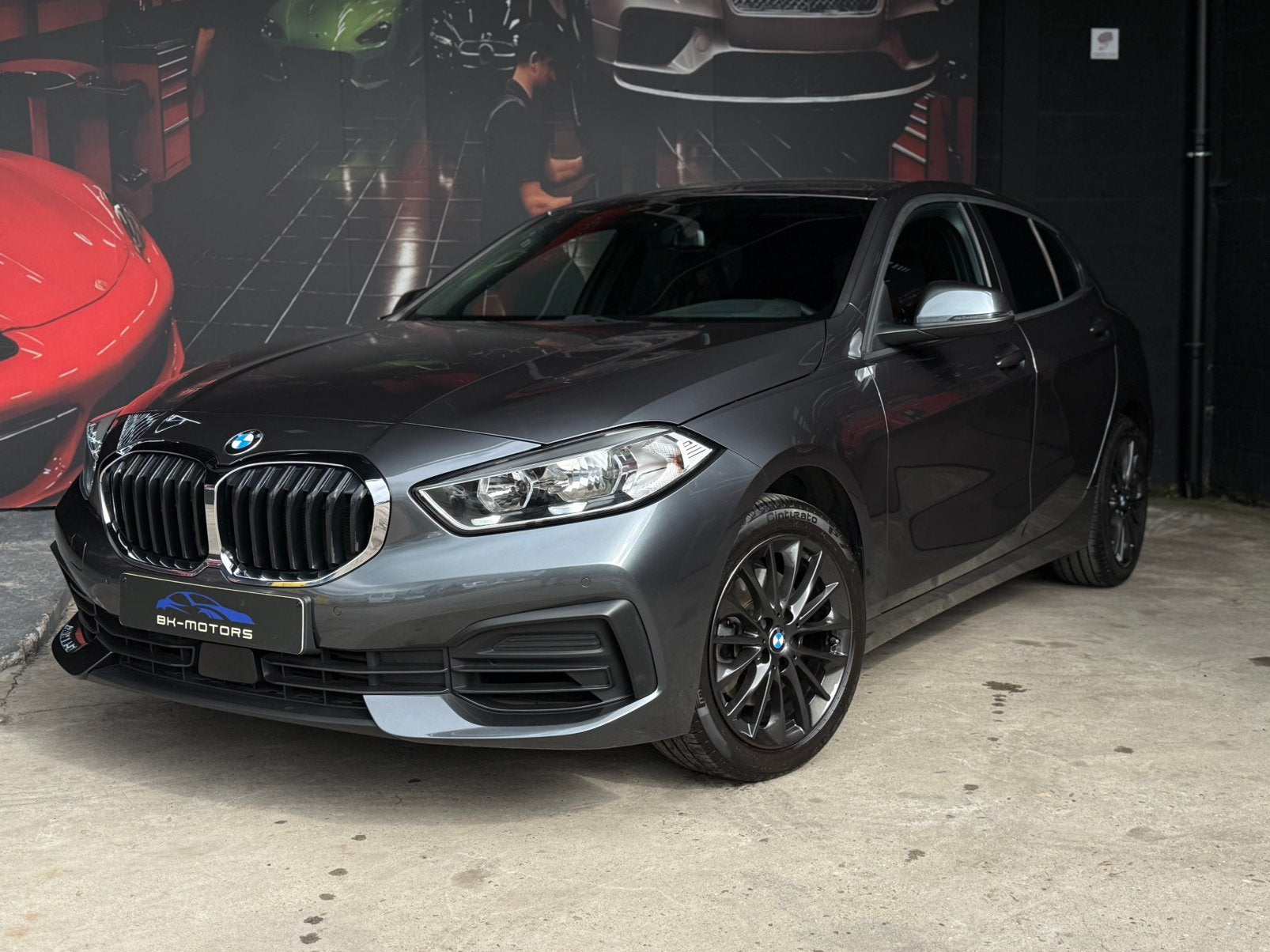 Bmw 118i SportLine Automaat, Auto's, BMW, Bedrijf, 3 cilinders, 103 kW, Navigatiesysteem