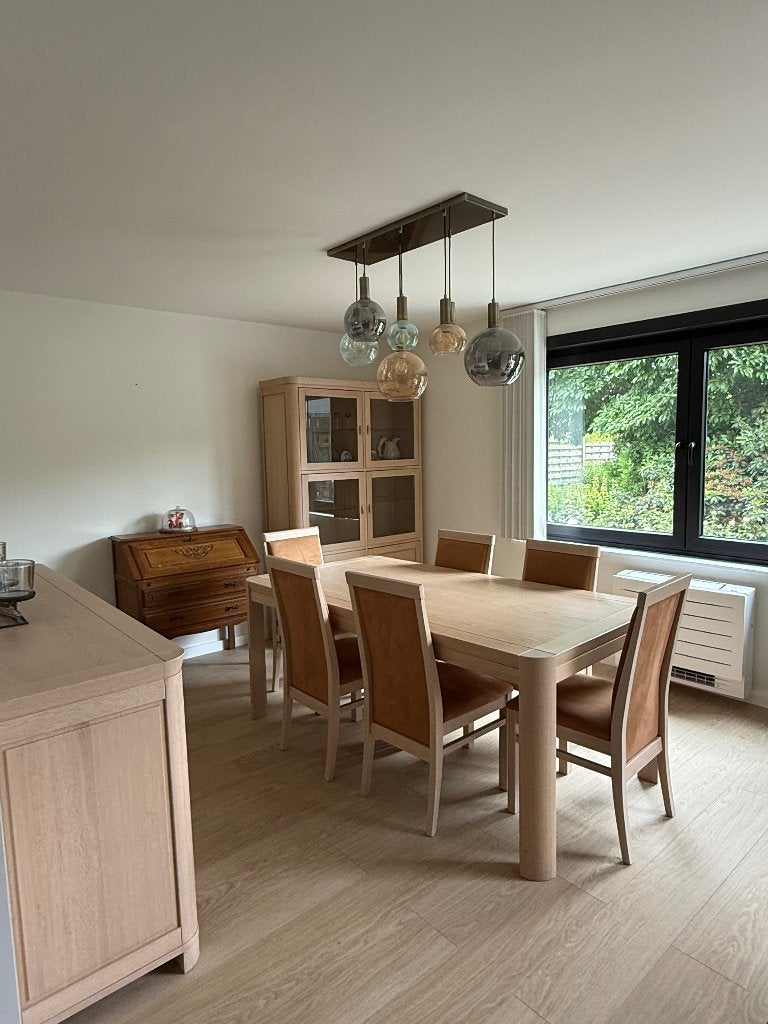 Volledige eetkamer in eik van het merk FARO, Huis en Inrichting, Complete eetkamers, Zo goed als nieuw, 6 tot 8 stoelen, Ophalen
