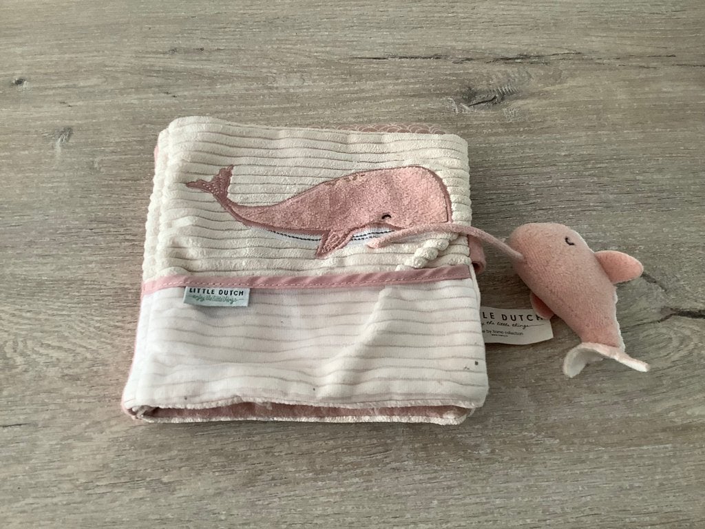 Little Dutch pluche activiteiten Ocean Pink boek, Ophalen of Verzenden, Zo goed als nieuw, Overige typen