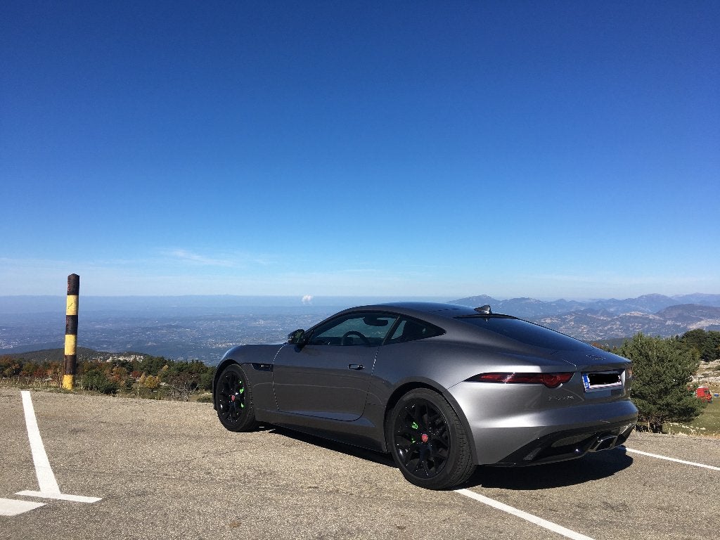 À vendre Belle Jaguar F-Type P300 R-Dynamic Black Edition, Autos, Jaguar, Cuir, Argent ou Gris, Achat, F-type