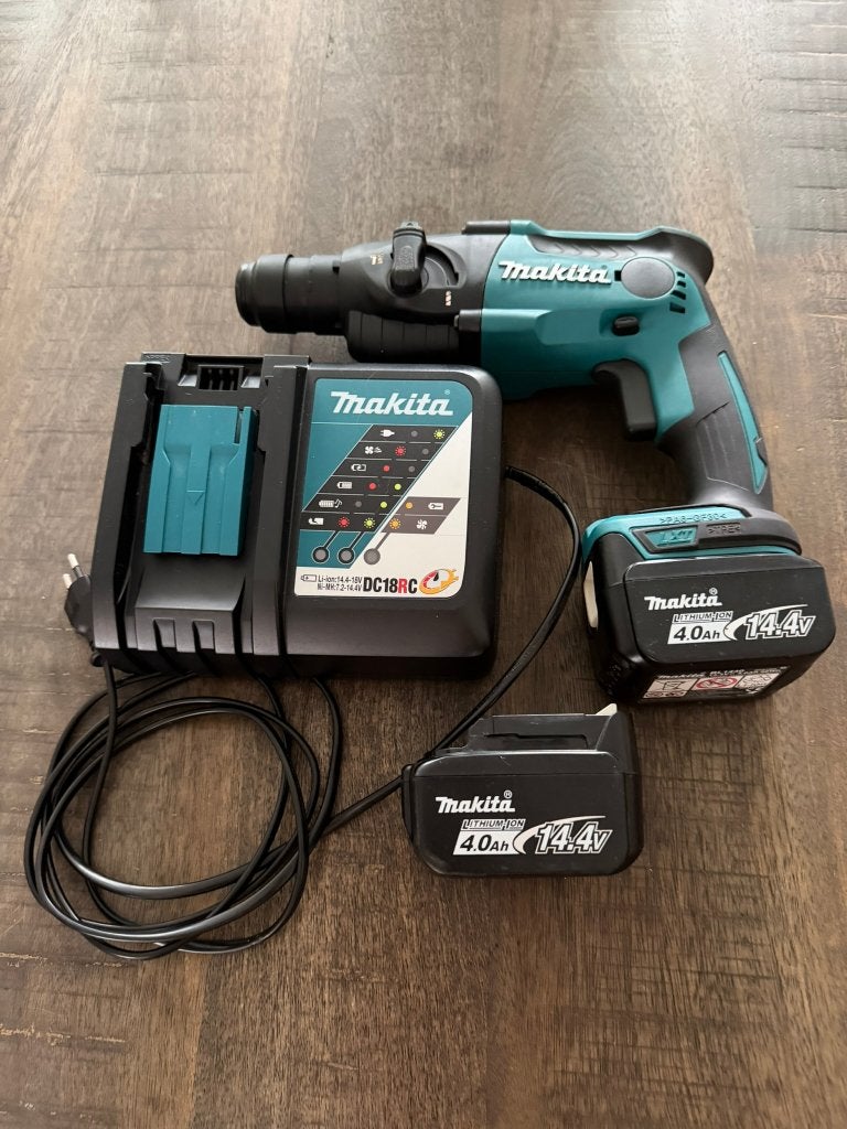 Accu Boorhamer Makita DHR164 + 2x 4.0Ah14.4v + lader, Doe-het-zelf en Bouw, Gereedschap | Boormachines, Ophalen of Verzenden, Zo goed als nieuw