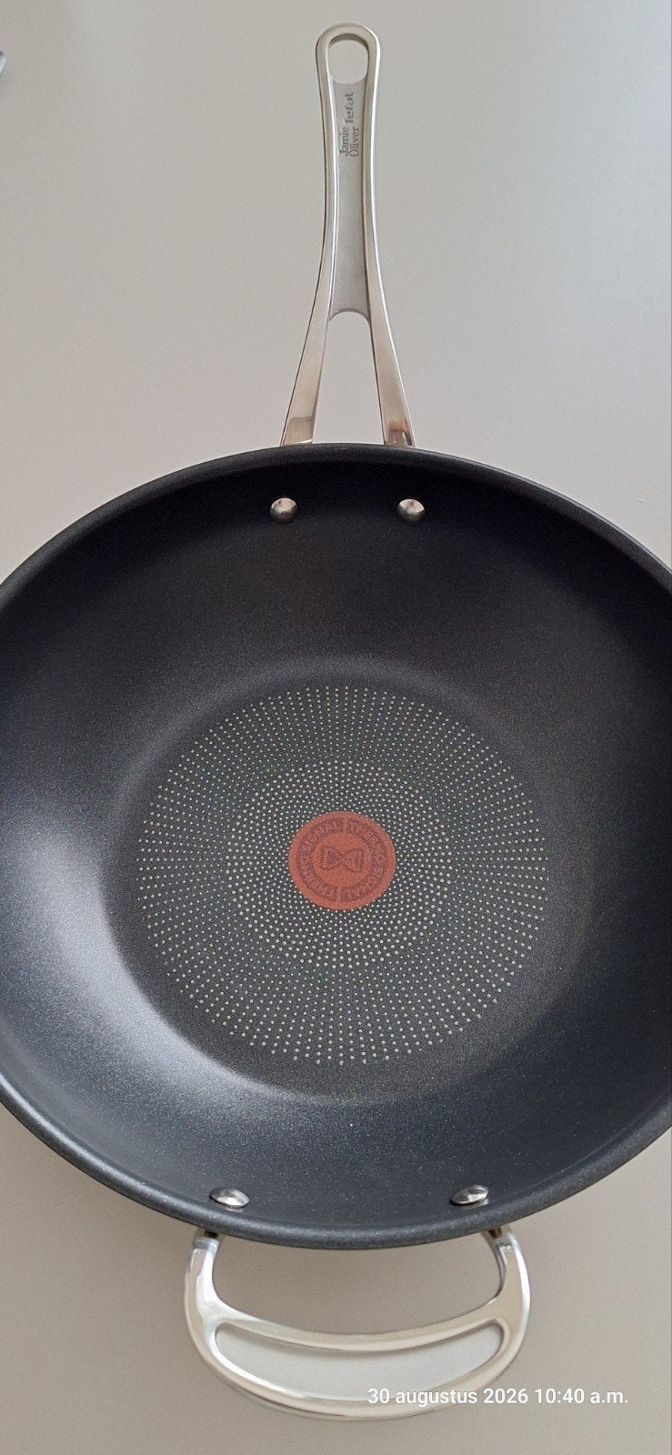 NOUVEAU poêle à wok 30 cm Jamie Oliver, Maison & Meubles, Neuf, Enlèvement, Revêtement antiadhésif, Autres marques
