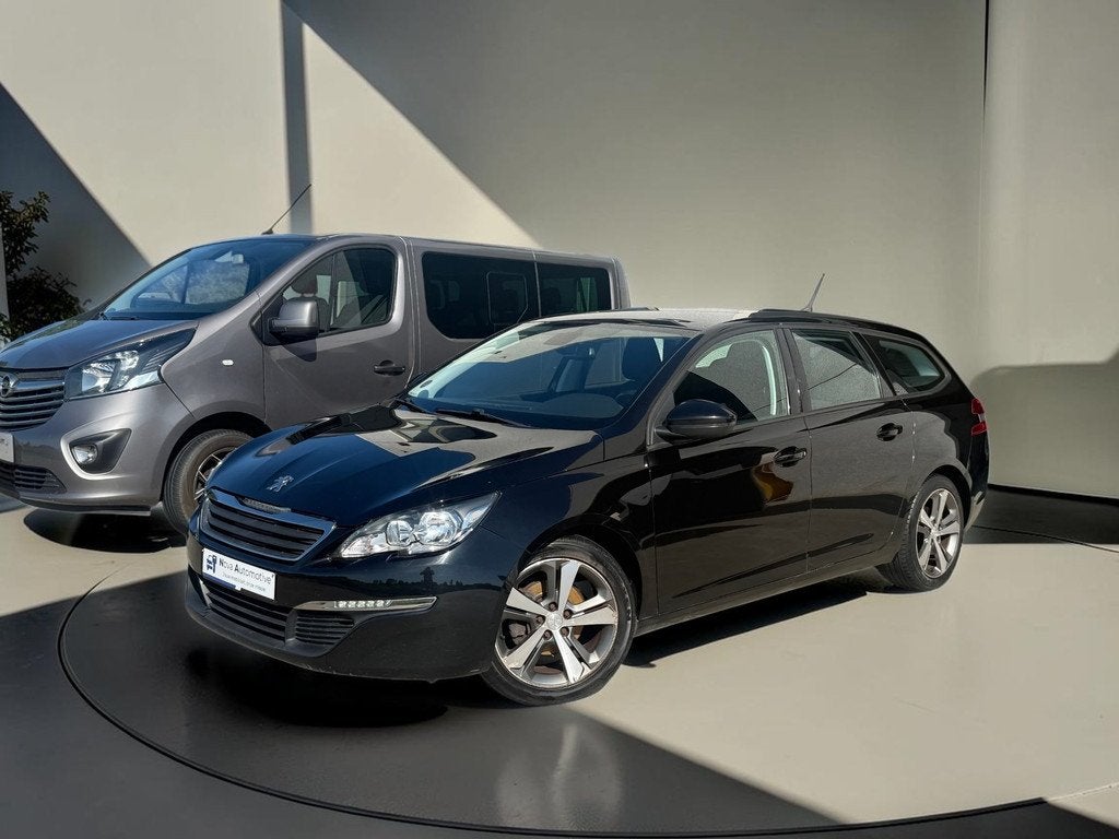Peugeot 308 SW 1.2 Benzine – 117.070 km – Navi – Cruis, Auto's, Peugeot, Voorwielaandrijving, https://public.car-pass.be/vhr/fb05adcd-4a8d-412a-a789-edcab3e1f864