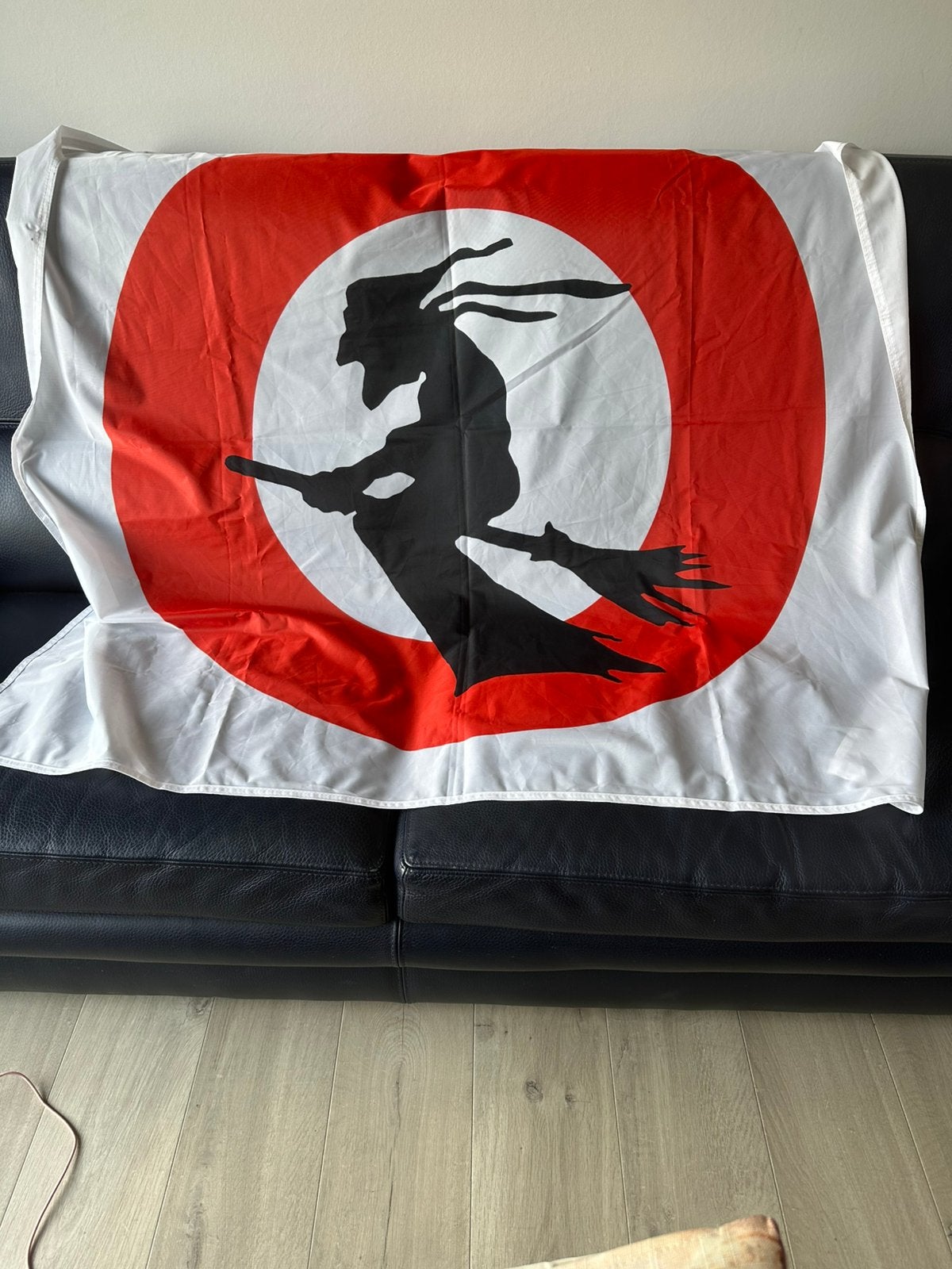 Vlag heksenfeesten Banneuxwijk Hasselt., Diversen, Ophalen, Zo goed als nieuw