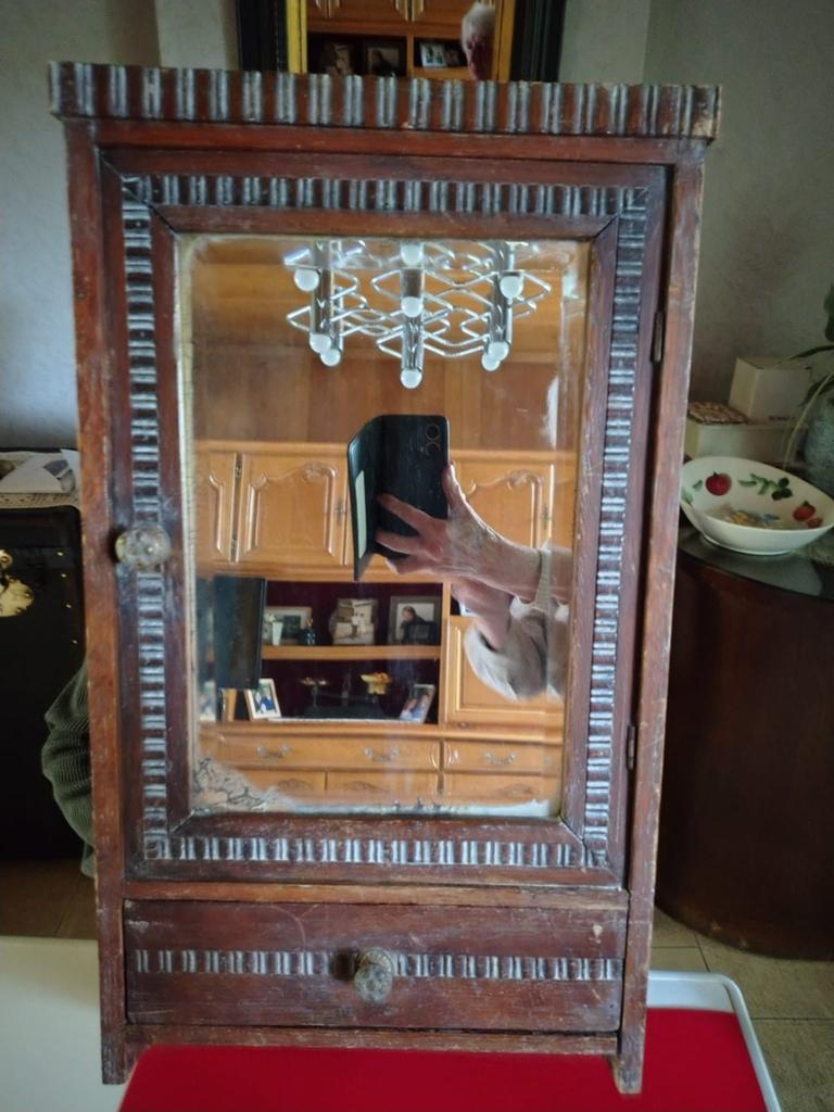 Armoire à glace ancienne, Enlèvement