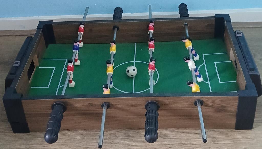 Speelgoed voetbaltafel, Kinderen en Baby's, Speelgoed | Voetbaltafels, Ophalen of Verzenden, Zo goed als nieuw