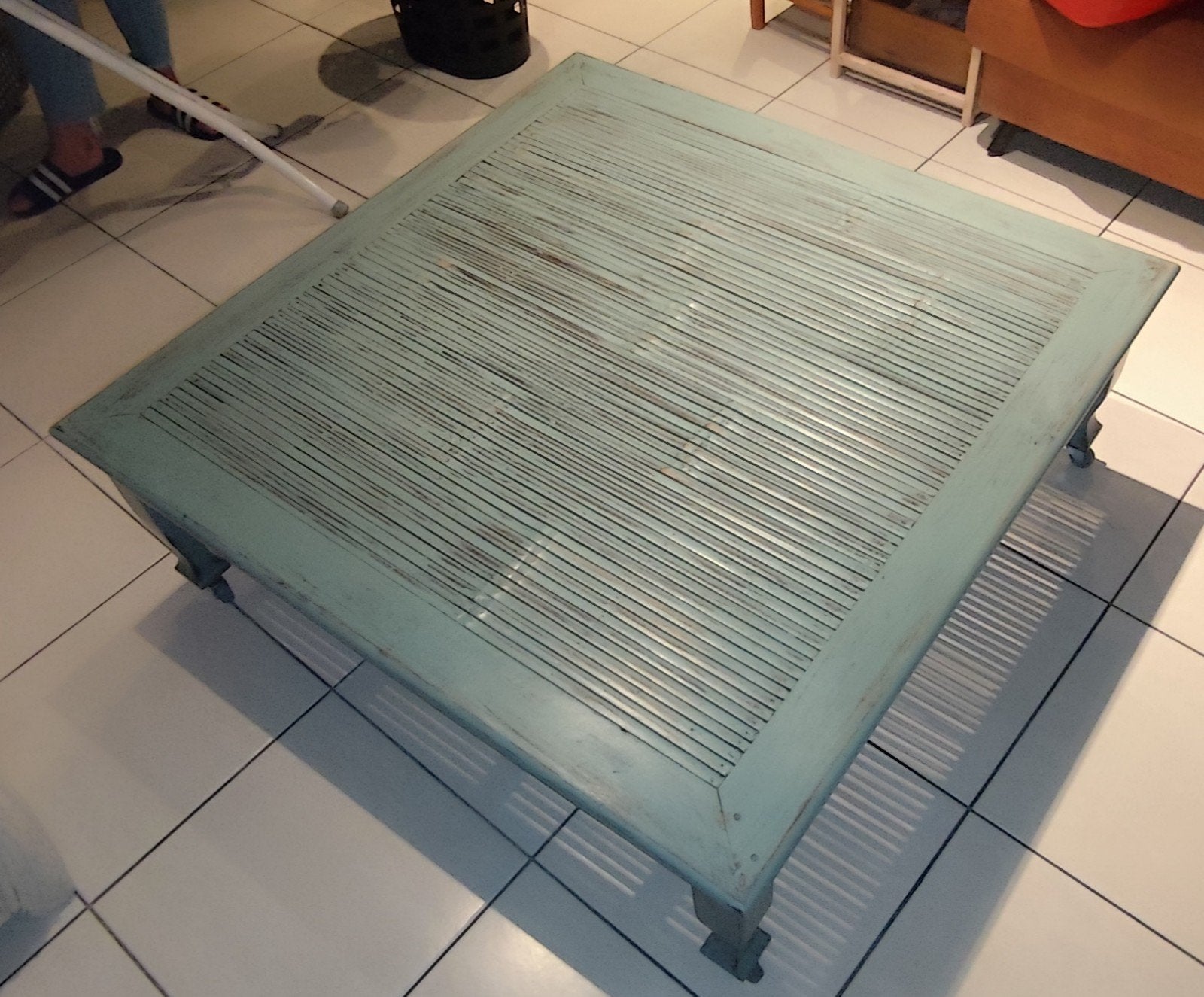 Grote houten salontafel 110x110 cm op wieltjes – Urban Green, Huis en Inrichting, Tafels | Salontafels, Ophalen