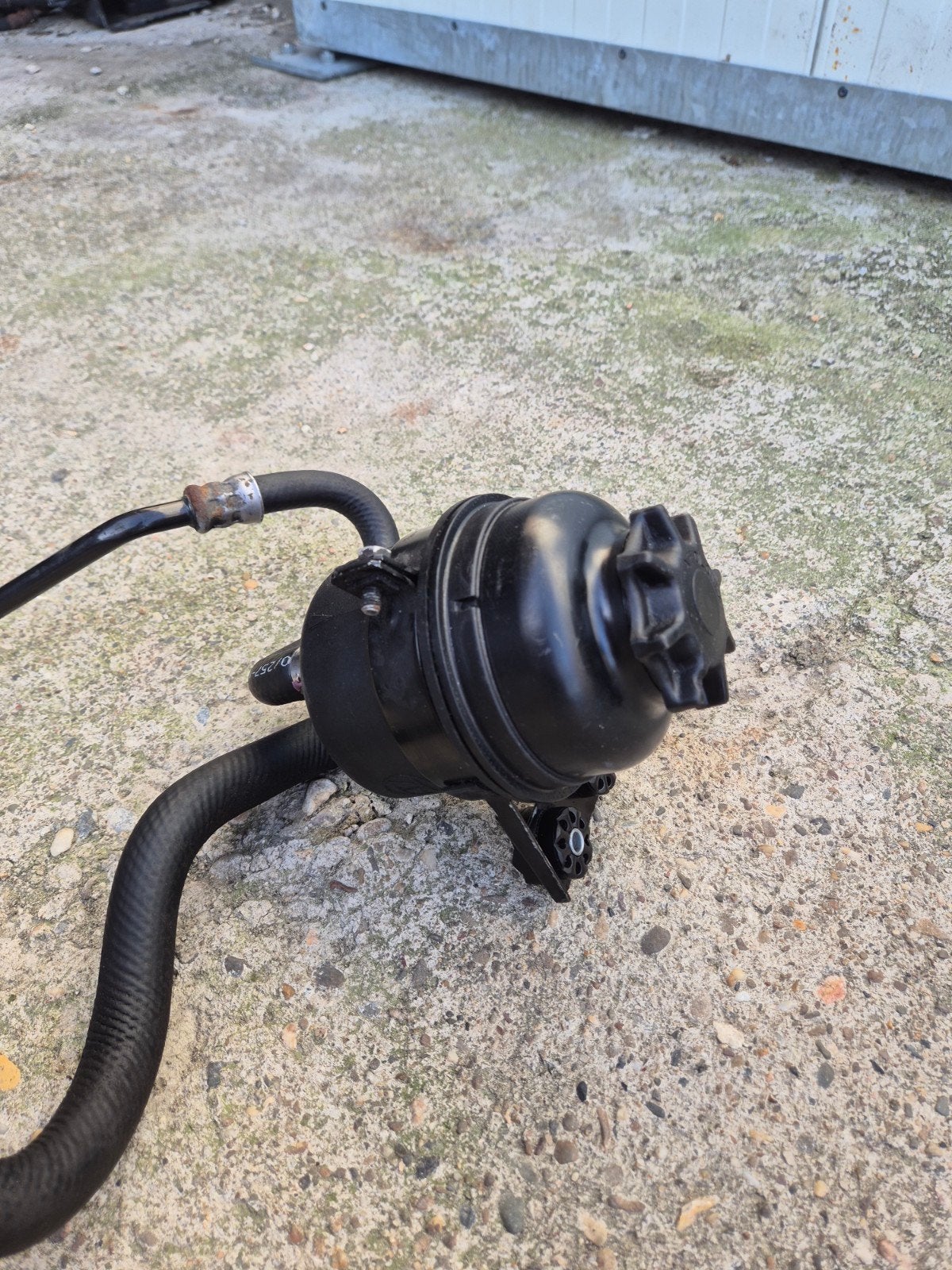 BMW E90 reservoir stuurbekrachtiging, Ophalen, BMW