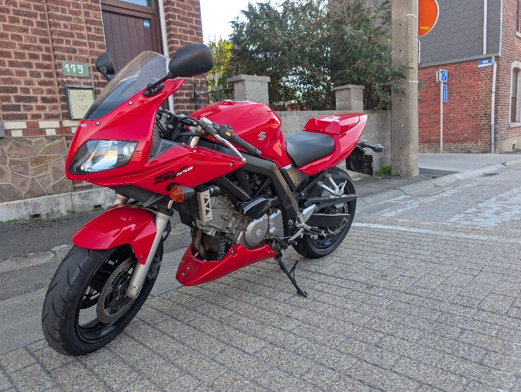 Suzuki SVS 650, 2 cilinders, Occasion, Motorrijbewijs A, Particulier