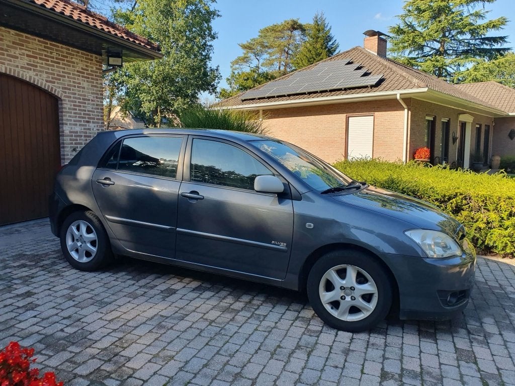 Toyota Corolla Silver Line, Auto's, Stof, Corolla, Particulier, Zilver of Grijs