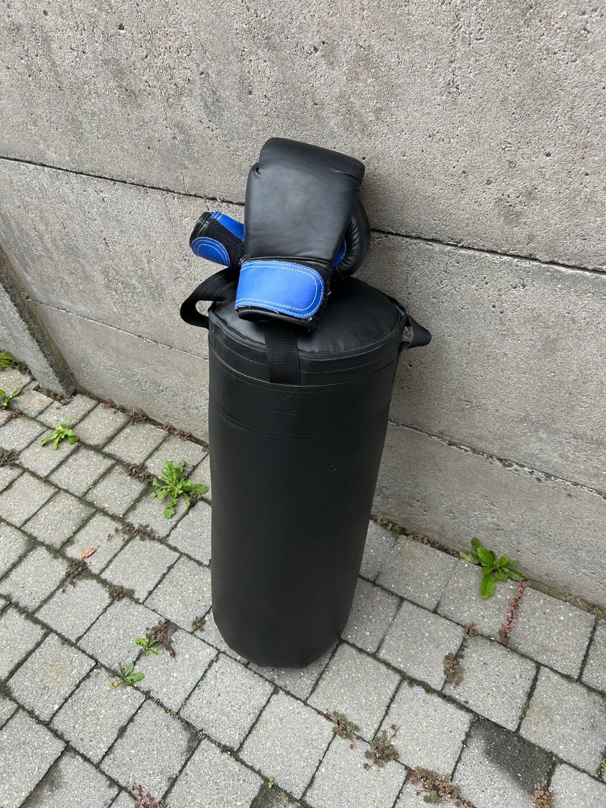 Boksbal + handschoenen, Sports & Fitness, Boxe, Enlèvement, Comme neuf, Punching-ball